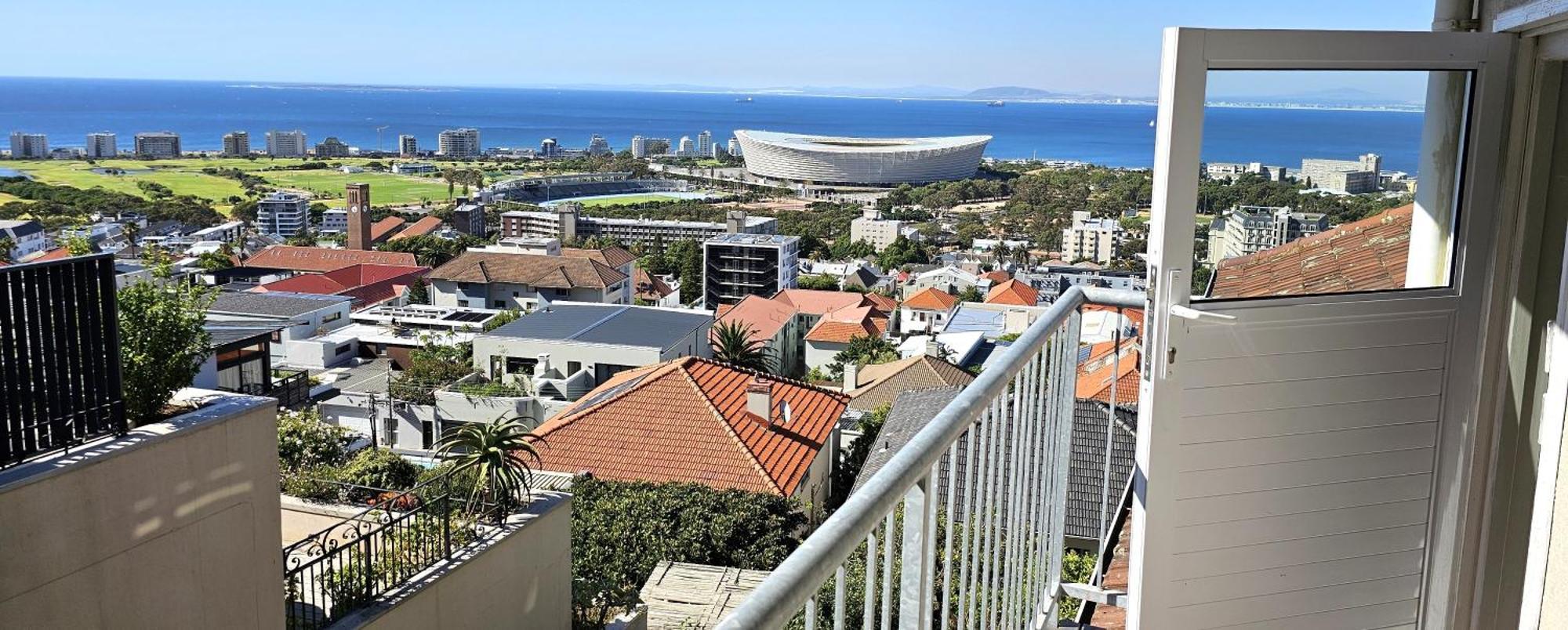 Spacious 2 Bedroom - Harbour Views Apartment Cape Town